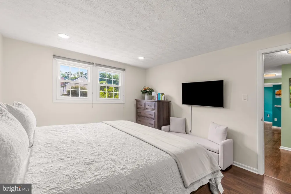 7122 UPPER MILLS CIRCLE Catonsville, MD 21228