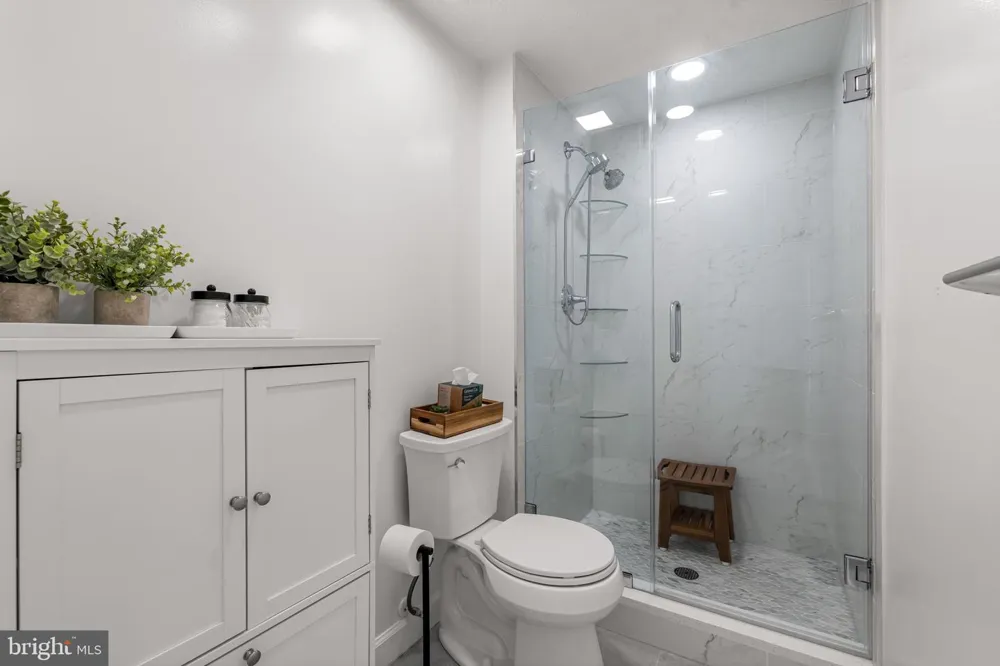 7122 UPPER MILLS CIRCLE Catonsville, MD 21228
