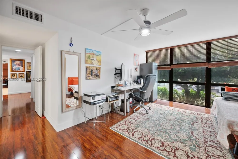 1000 Parkview Dr #220 Hallandale Beach, FL 33009