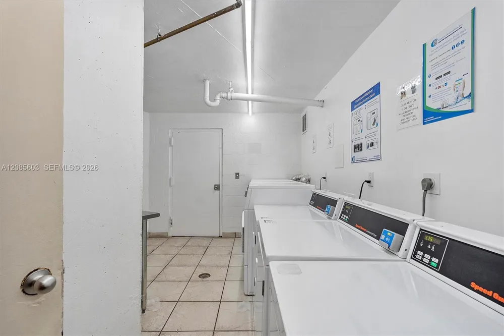 1000 Parkview Dr #220 Hallandale Beach, FL 33009