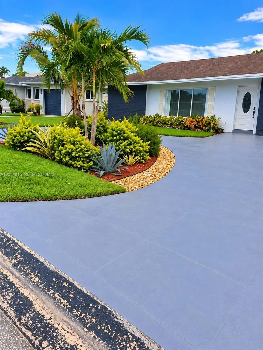9606 NW 80th St Tamarac, FL 33321