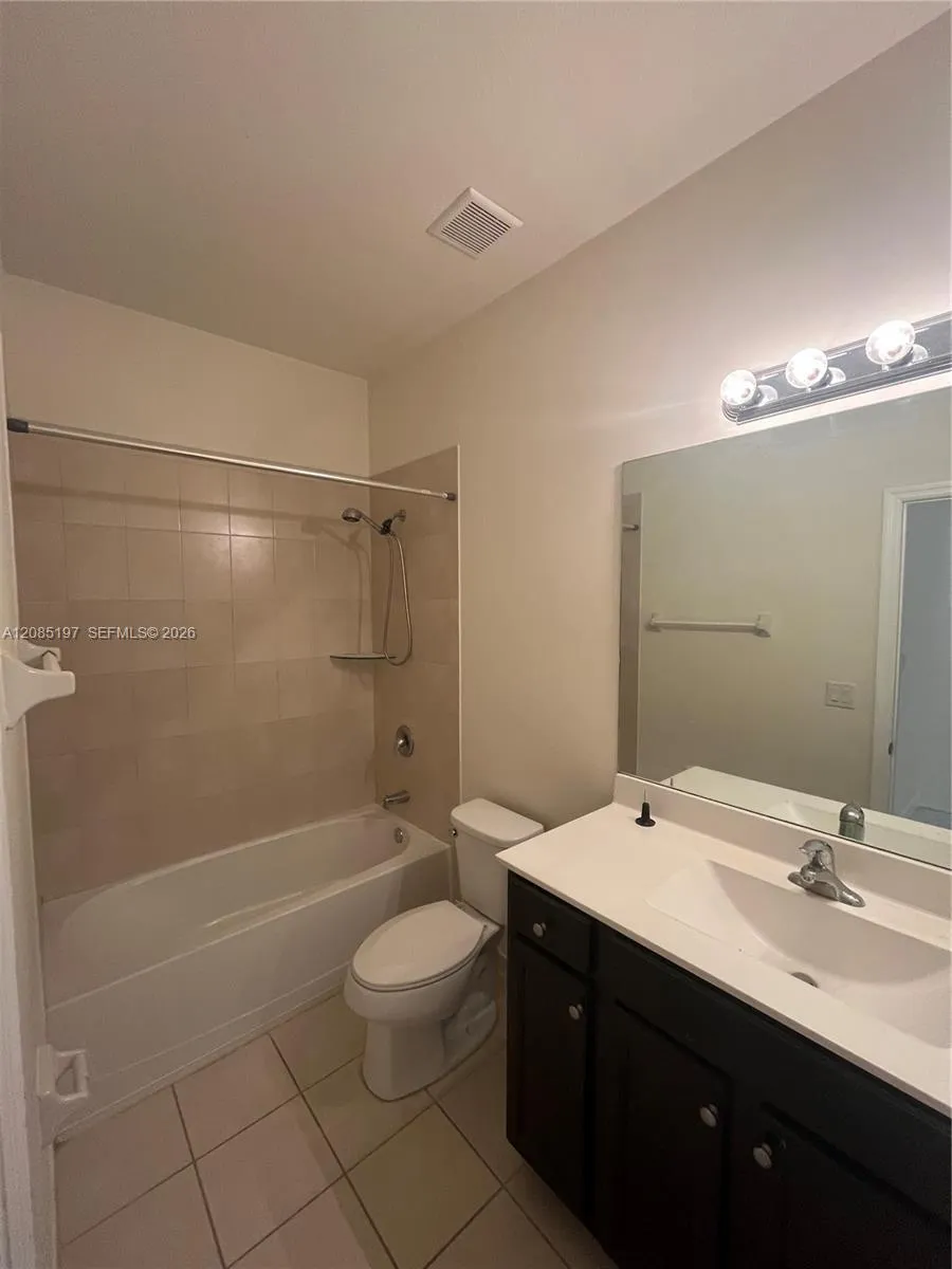 9373 W 33rd Way #9373 Hialeah, FL 33018