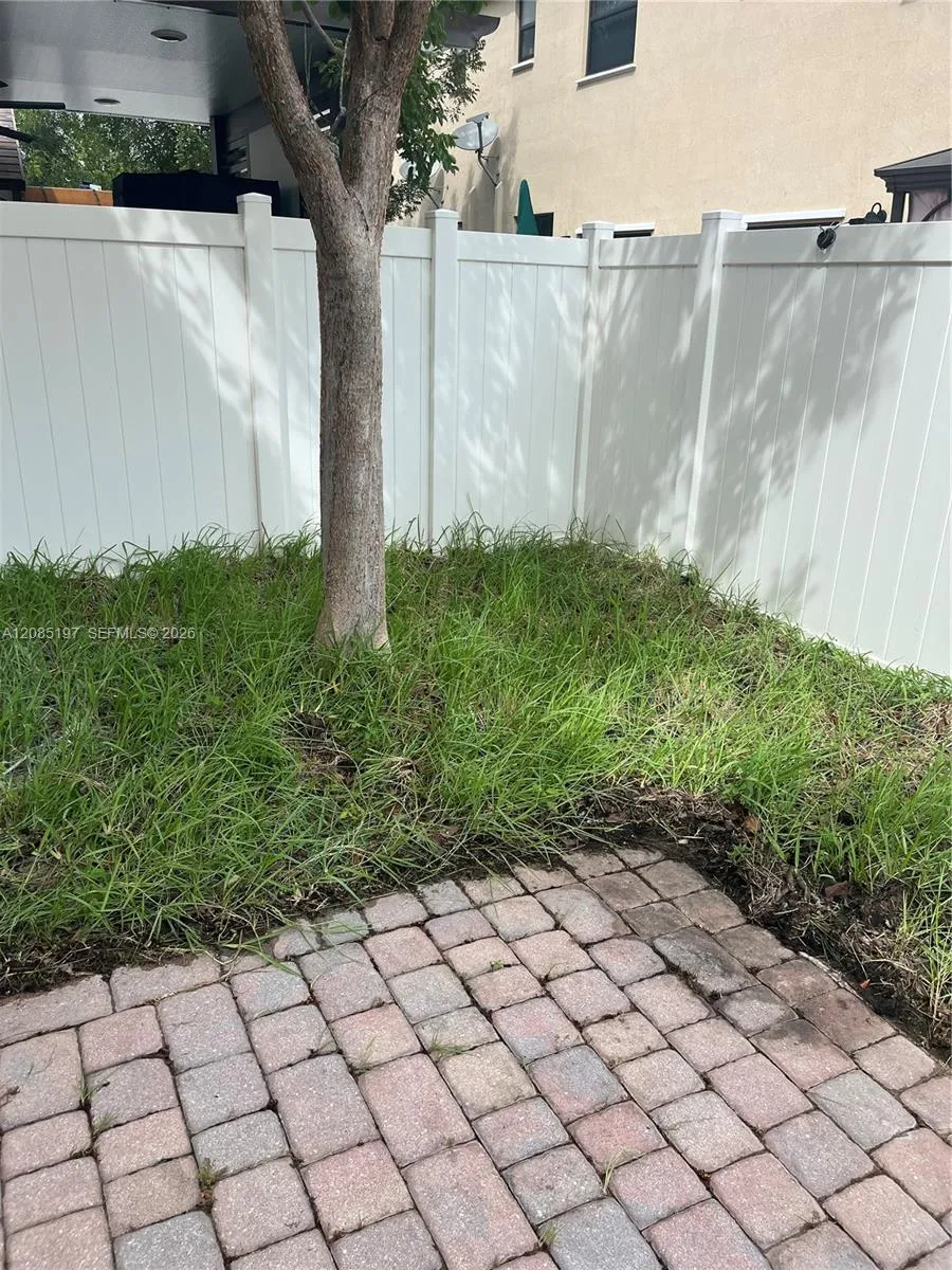 9373 W 33rd Way #9373 Hialeah, FL 33018