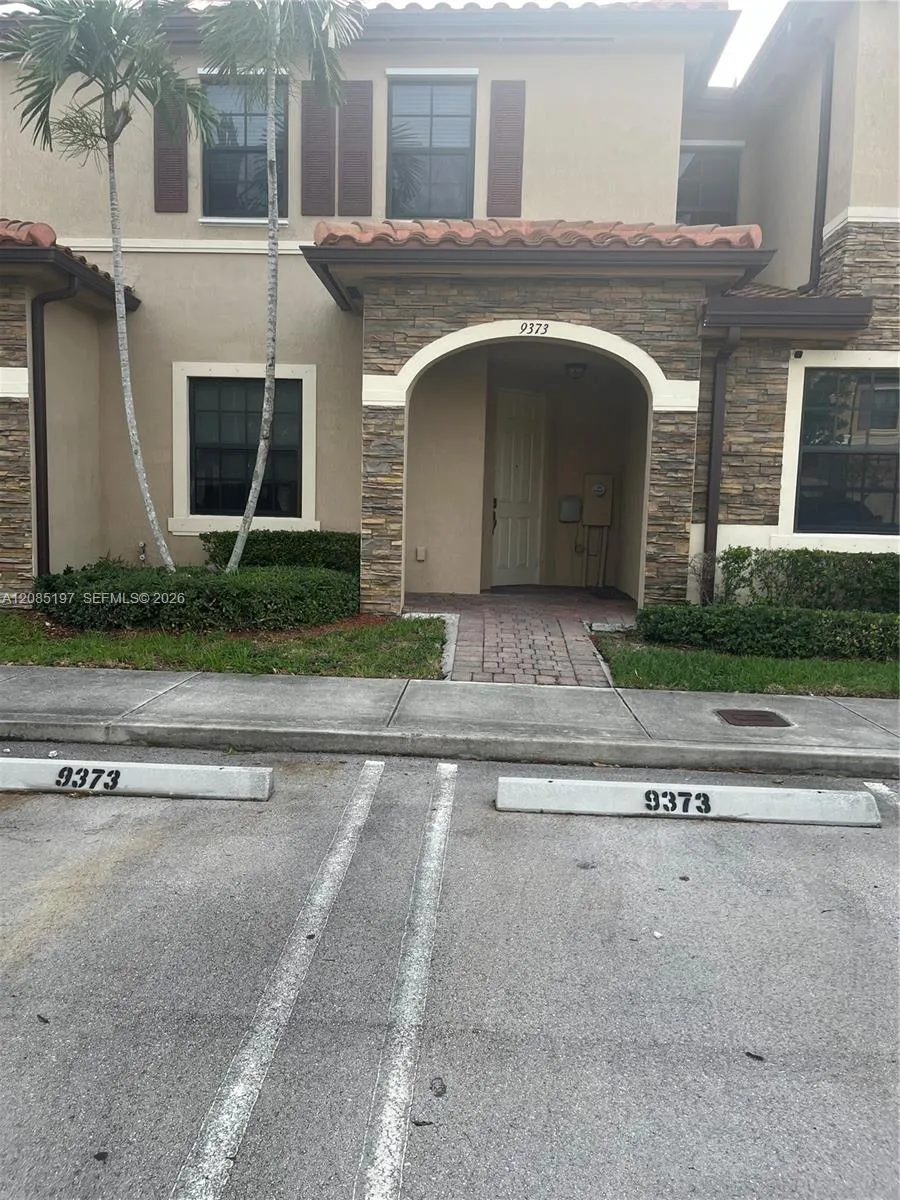 9373 W 33rd Way #9373 Hialeah, FL 33018
