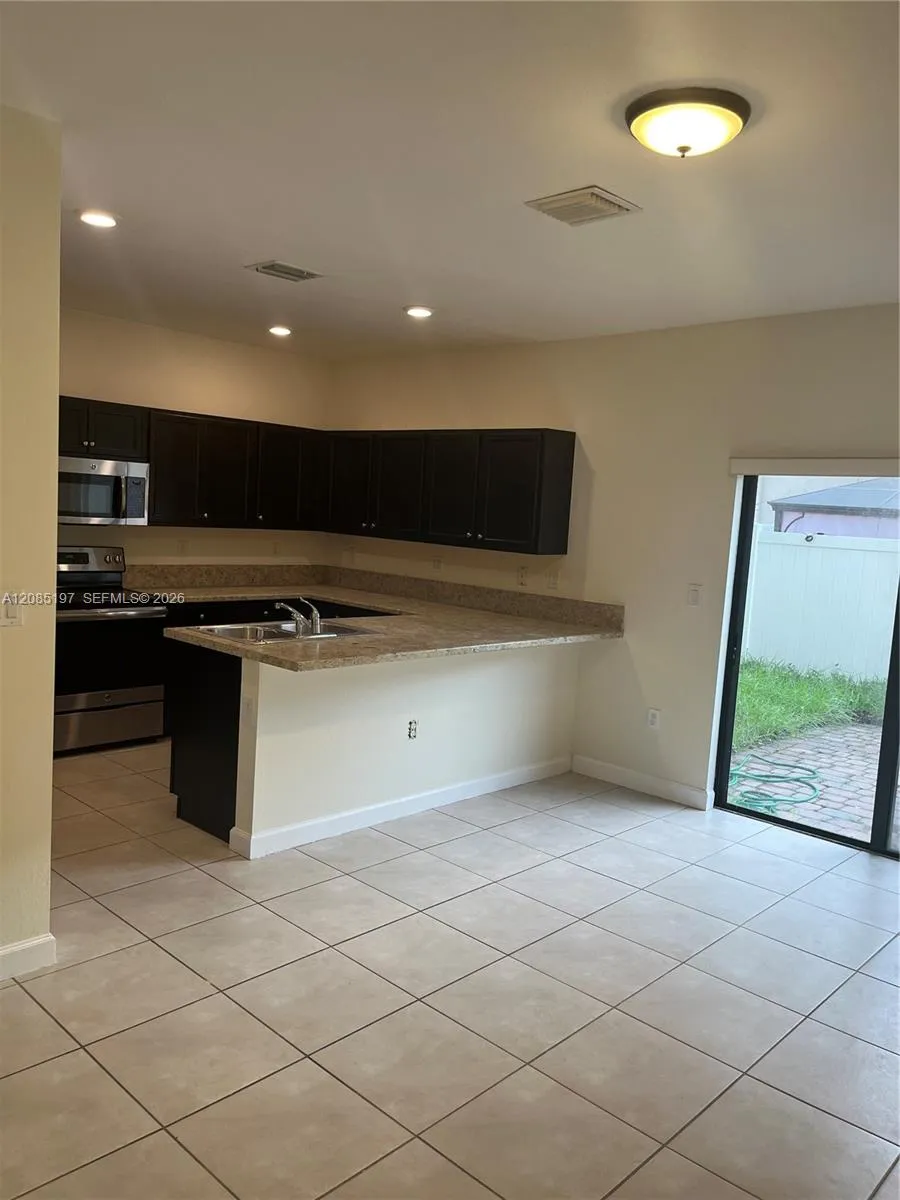 9373 W 33rd Way #9373 Hialeah, FL 33018