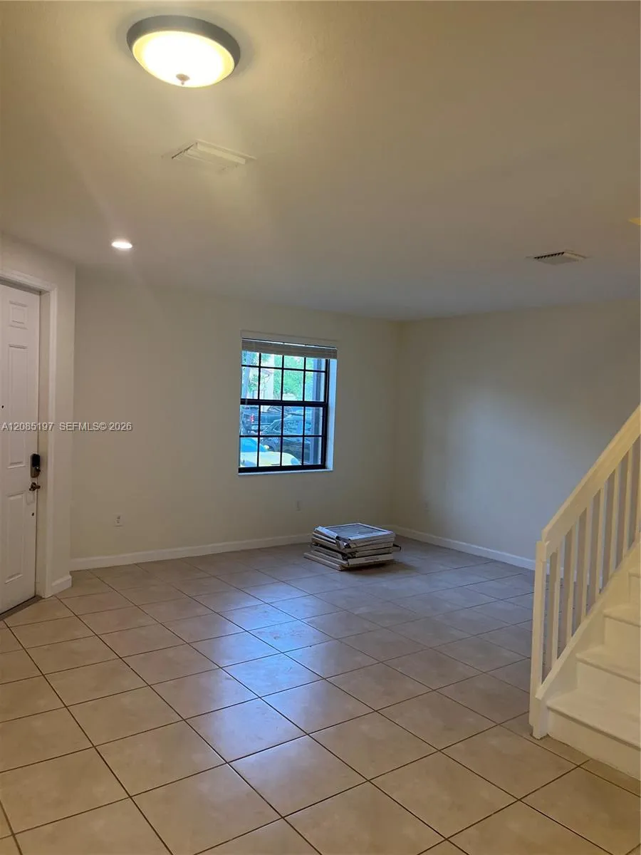 9373 W 33rd Way #9373 Hialeah, FL 33018