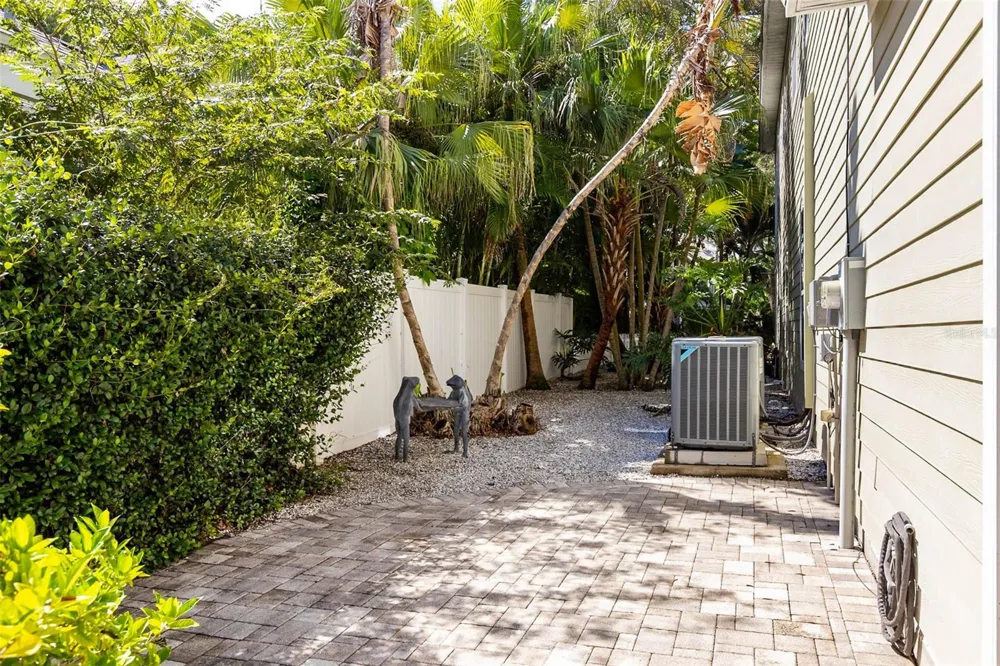 426 SCOTLAND ST Dunedin, FL 34698