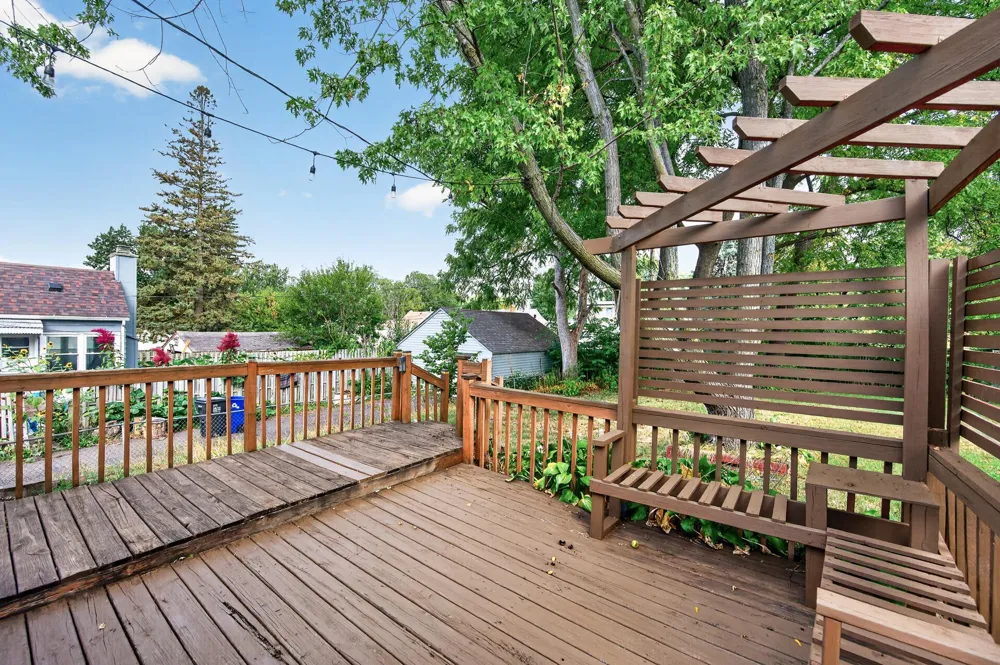 2057 Sherwood Avenue Saint Paul, MN 55119