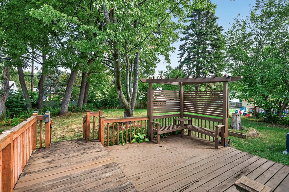 2057 Sherwood Avenue Saint Paul, MN 55119