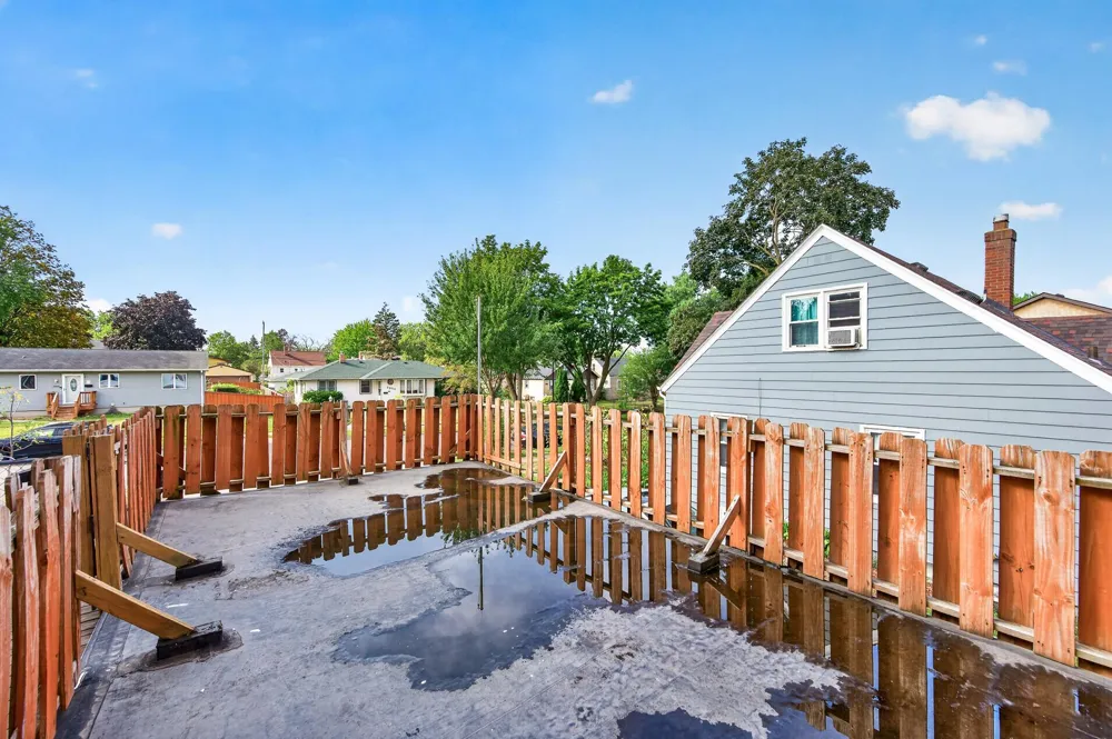 2057 Sherwood Avenue Saint Paul, MN 55119
