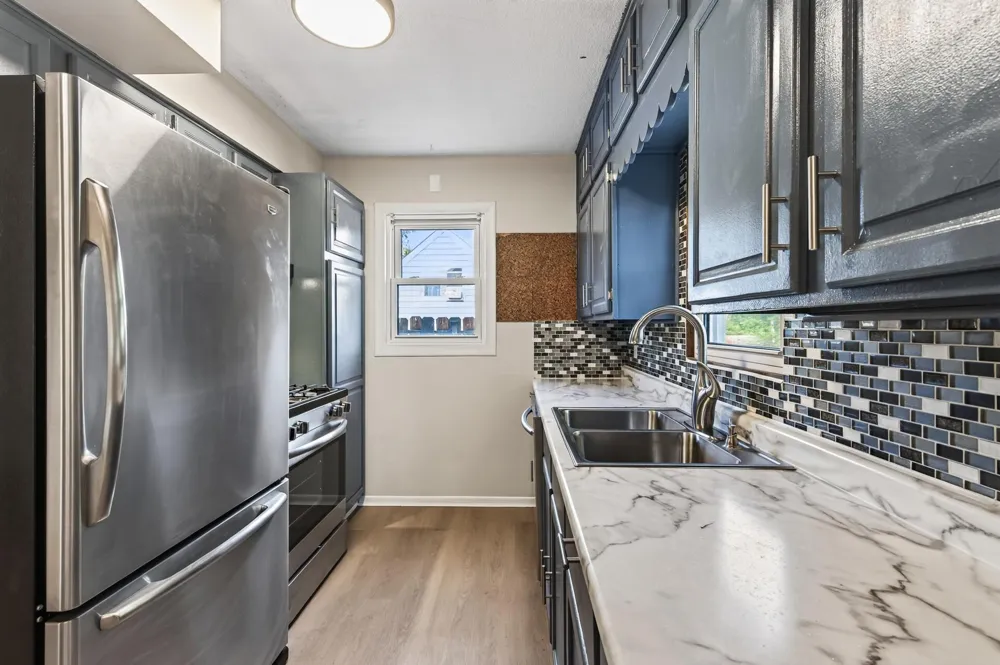 2057 Sherwood Avenue Saint Paul, MN 55119