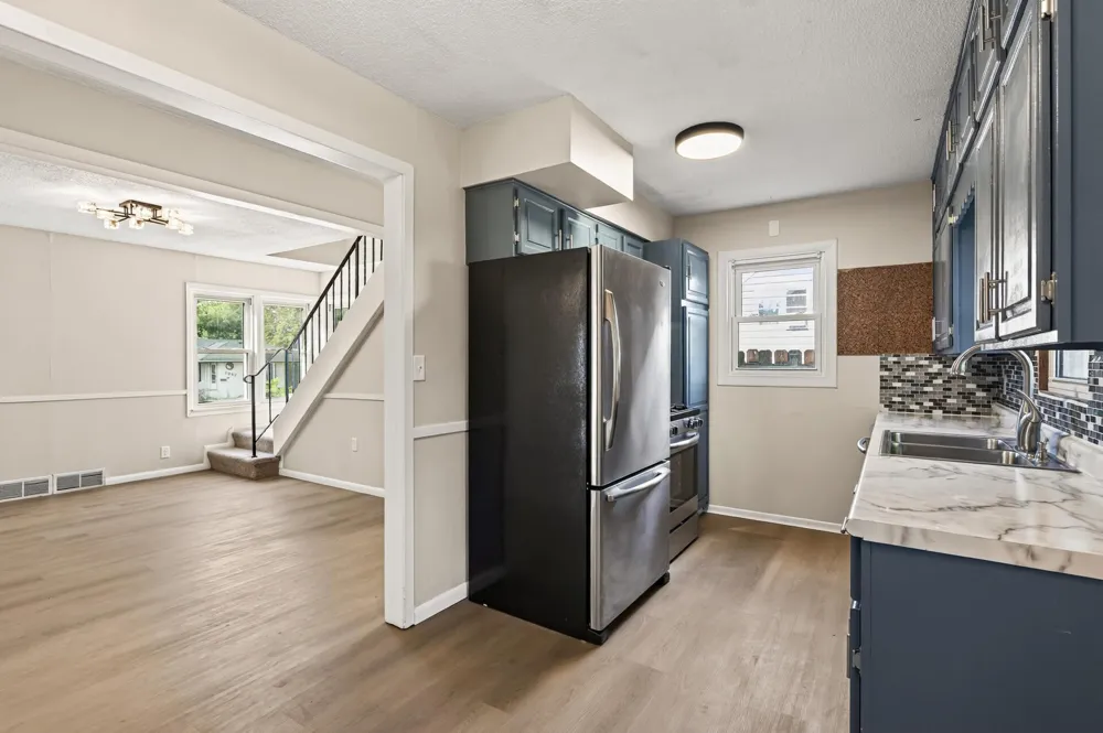 2057 Sherwood Avenue Saint Paul, MN 55119
