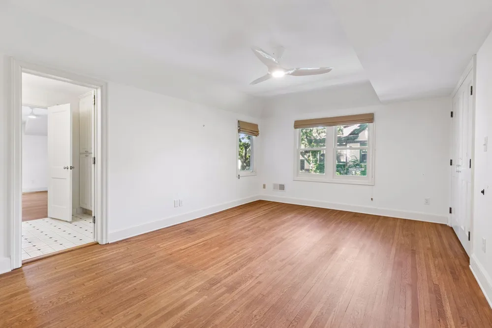 1930 Knox Avenue S Minneapolis, MN 55403