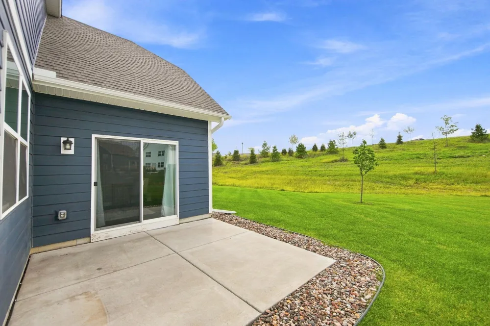 18370 Hamby Way Lakeville, MN 55044