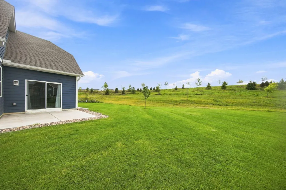 18370 Hamby Way Lakeville, MN 55044