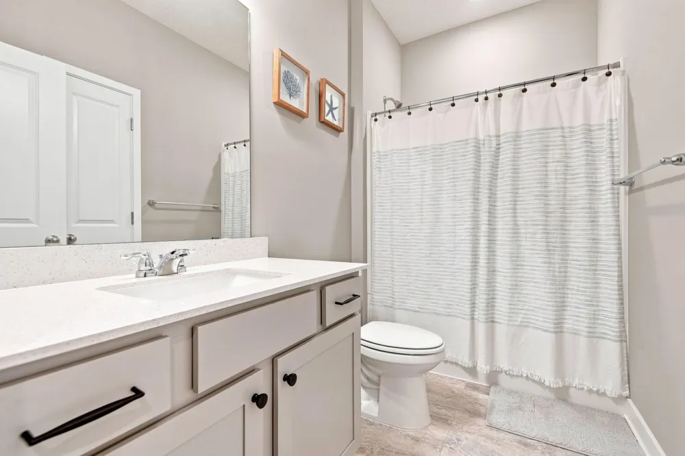 18370 Hamby Way Lakeville, MN 55044