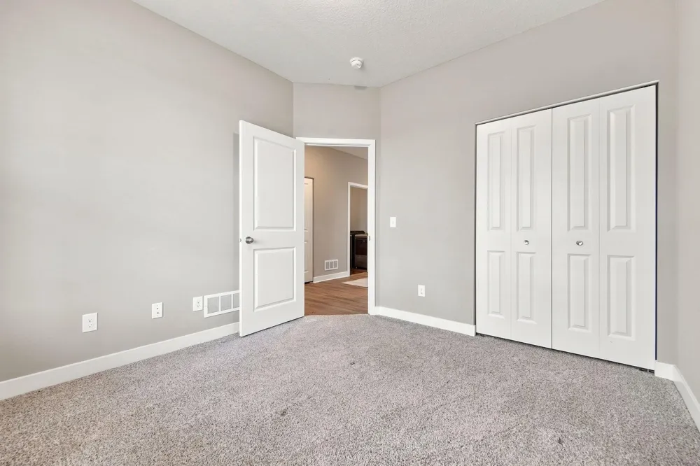 18370 Hamby Way Lakeville, MN 55044