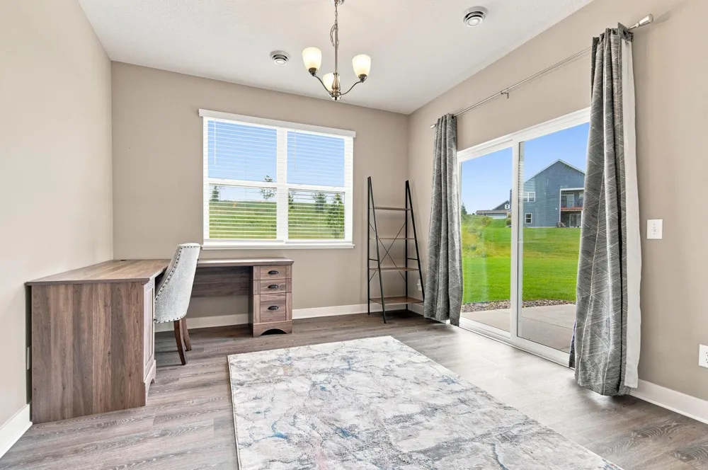 18370 Hamby Way Lakeville, MN 55044