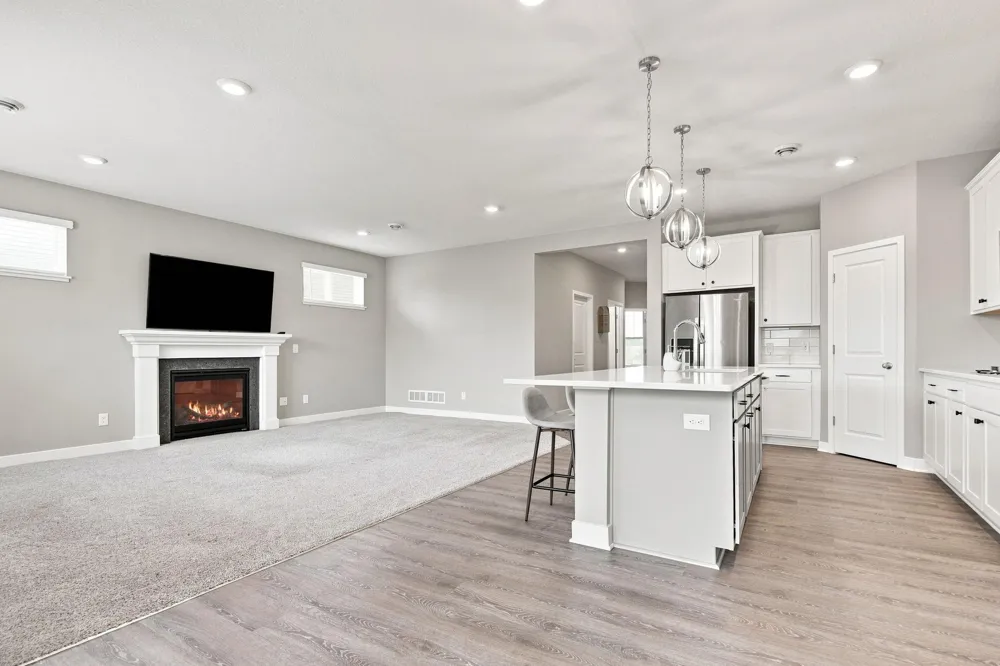18370 Hamby Way Lakeville, MN 55044
