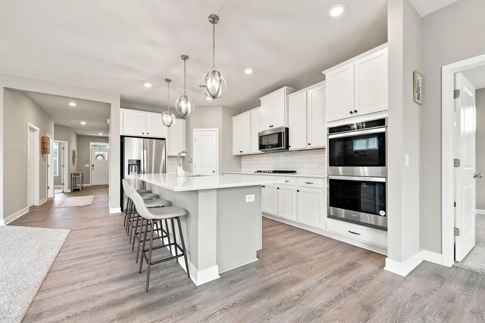 18370 Hamby Way Lakeville, MN 55044