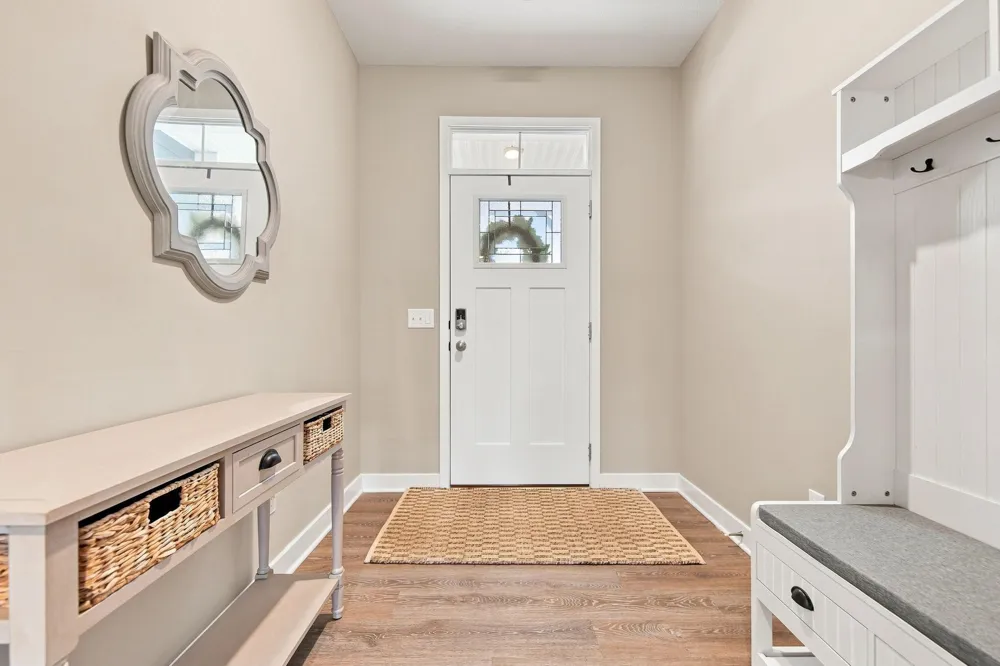 18370 Hamby Way Lakeville, MN 55044