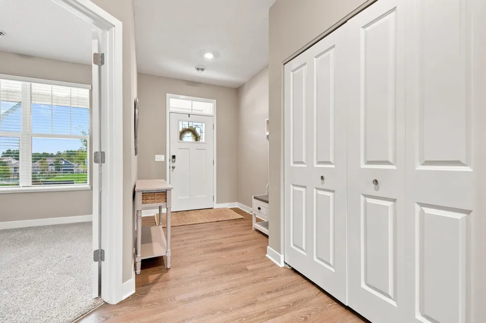 18370 Hamby Way Lakeville, MN 55044