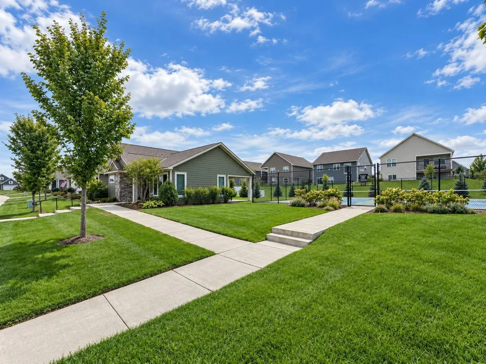 18370 Hamby Way Lakeville, MN 55044