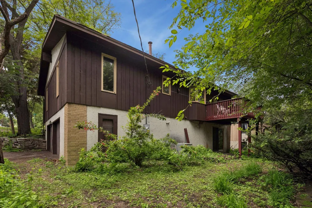 2700 Kyle Avenue Golden Valley, MN 55422