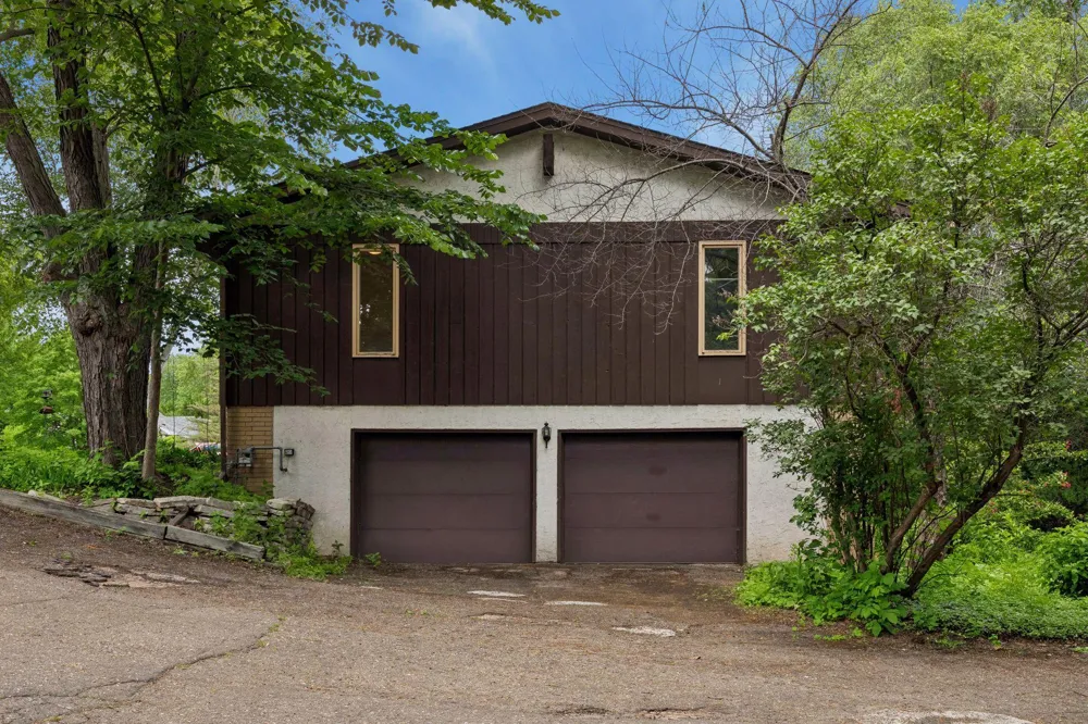 2700 Kyle Avenue Golden Valley, MN 55422