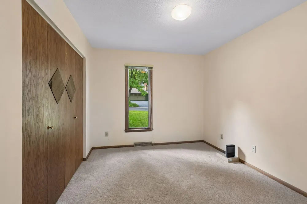 2700 Kyle Avenue Golden Valley, MN 55422