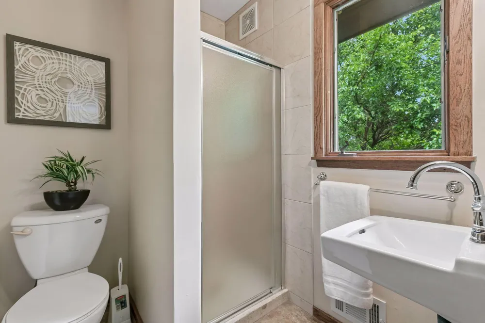 2700 Kyle Avenue Golden Valley, MN 55422