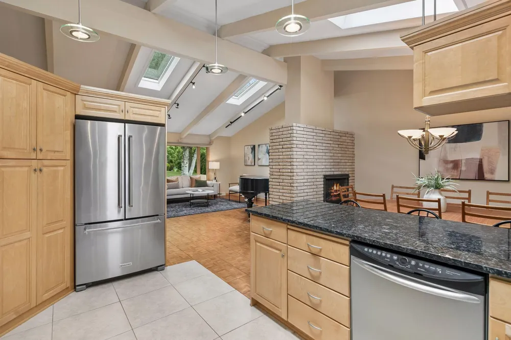 2700 Kyle Avenue Golden Valley, MN 55422