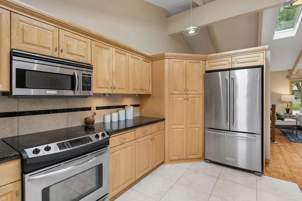 2700 Kyle Avenue Golden Valley, MN 55422