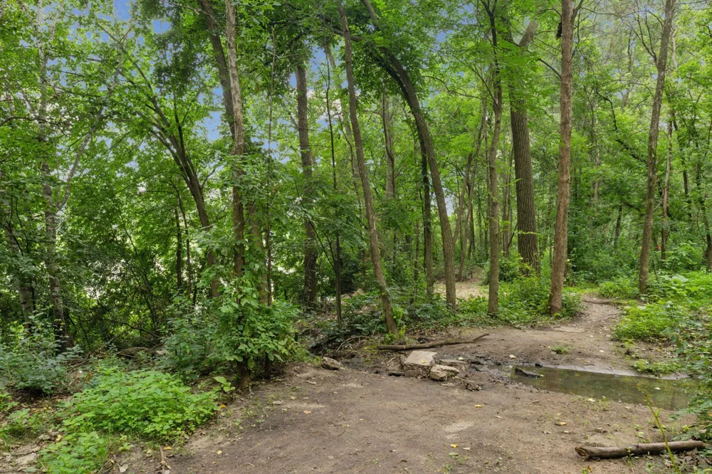 2700 Kyle Avenue Golden Valley, MN 55422