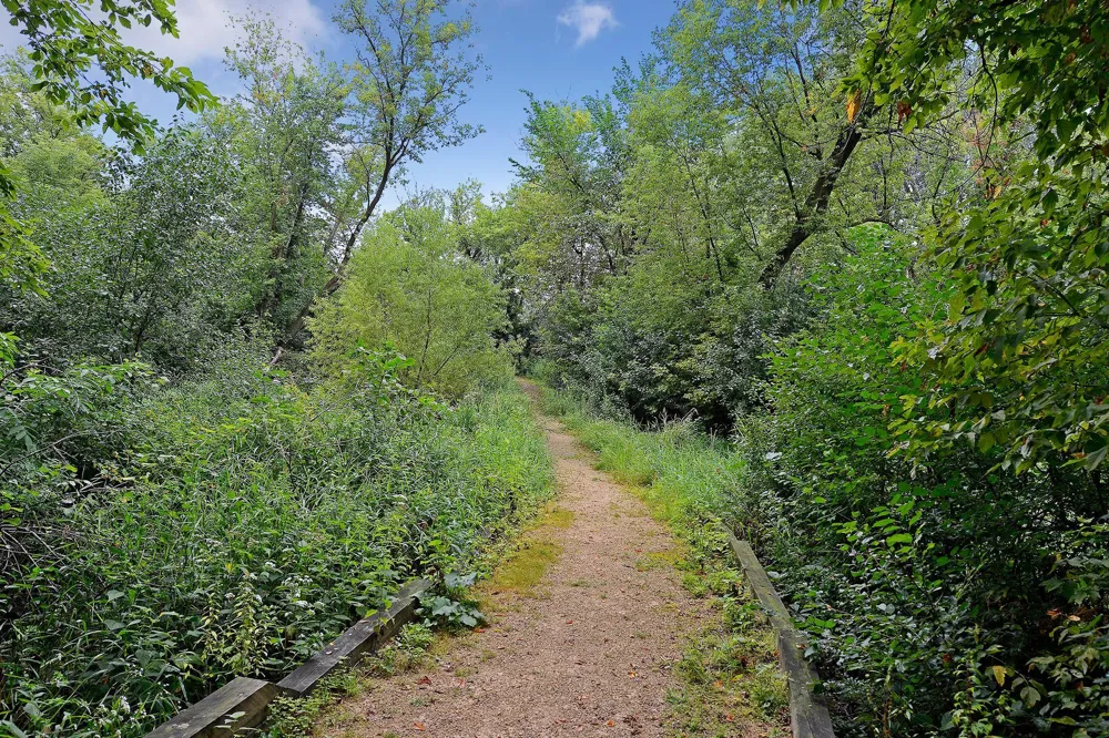 2700 Kyle Avenue Golden Valley, MN 55422