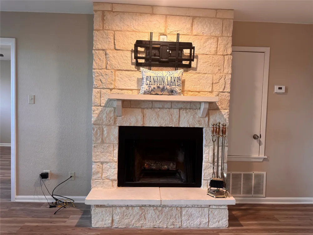 1256 Cougar Drive #6 Canyon Lake, TX 78133