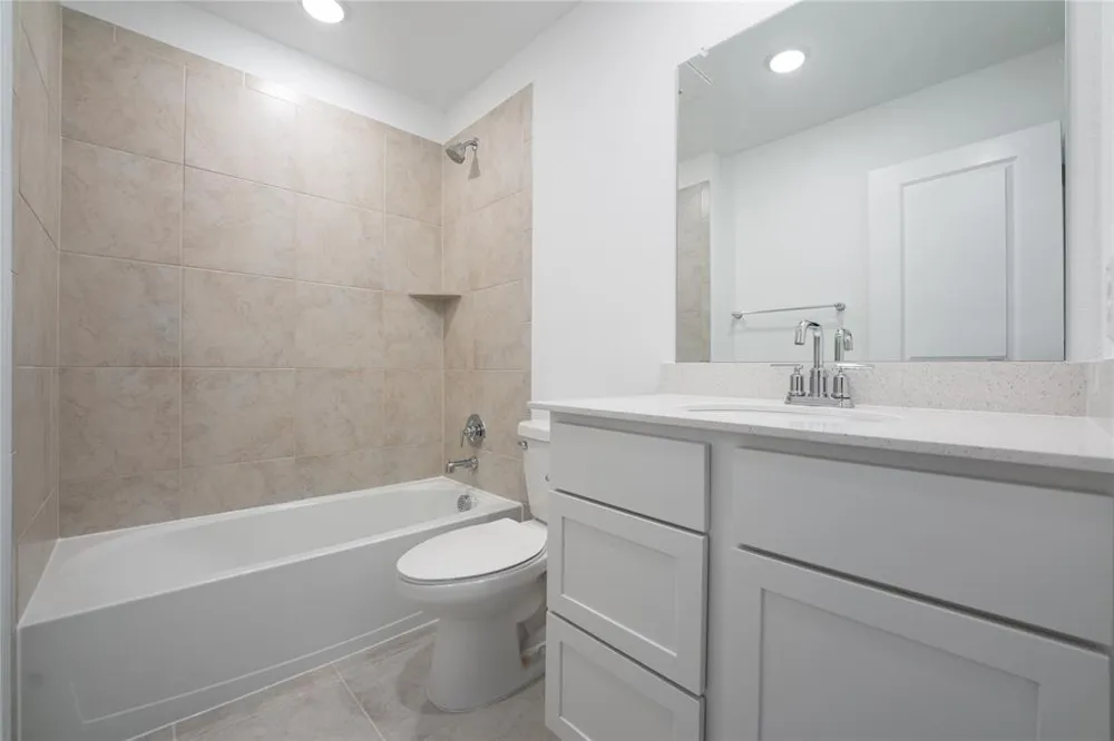 103 W Thurman Holt Road Hutto, TX 78634