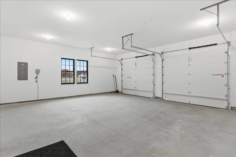 2563 Clubhouse Drive Lake City, MN 55041