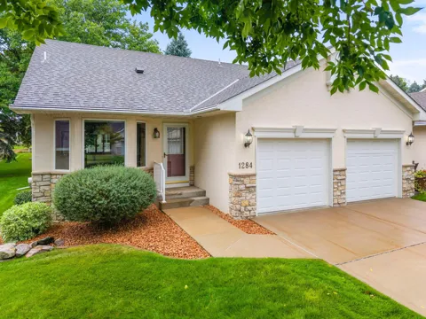 1284 Quincy Circle