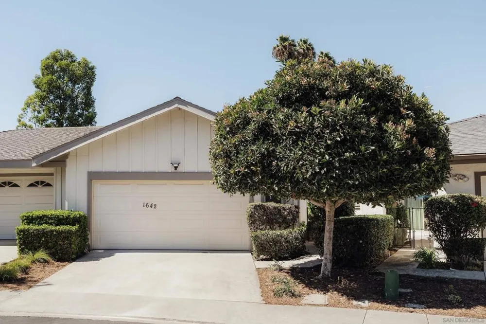 1642 Via Barlovento San Marcos, CA 92078
