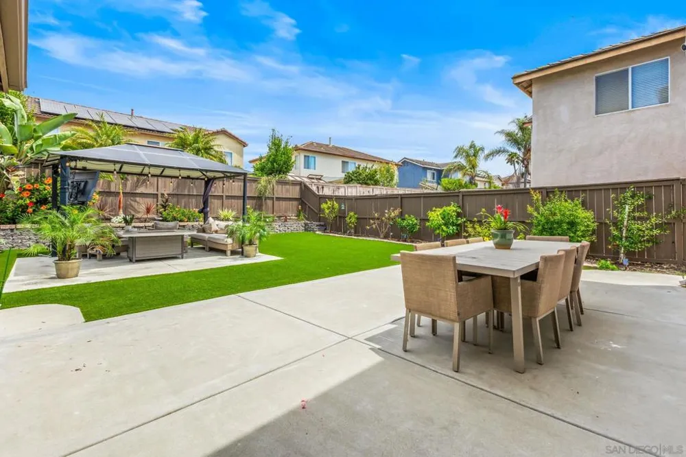 1616 Rd San Diego, CA 91913