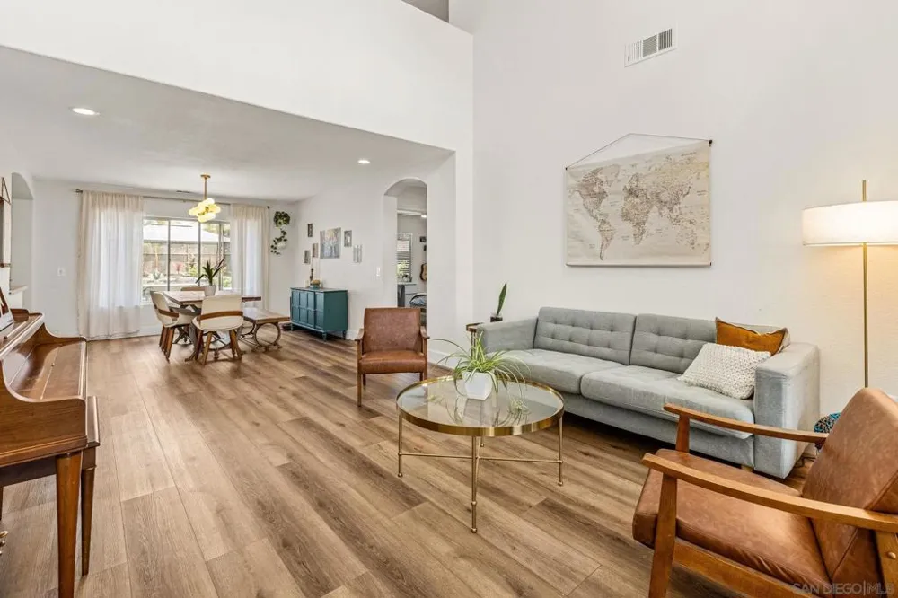 1616 Rd San Diego, CA 91913
