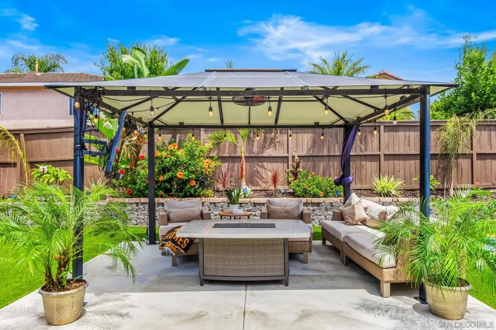 1616 Rd San Diego, CA 91913