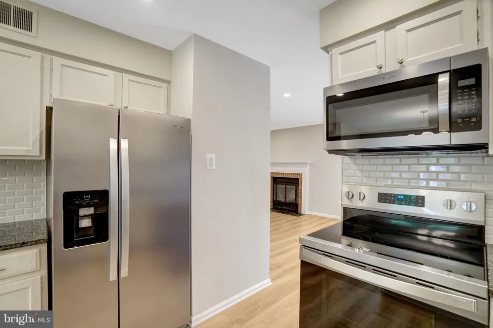 8847 WINDING HOLLOW WAY Springfield, VA 22152