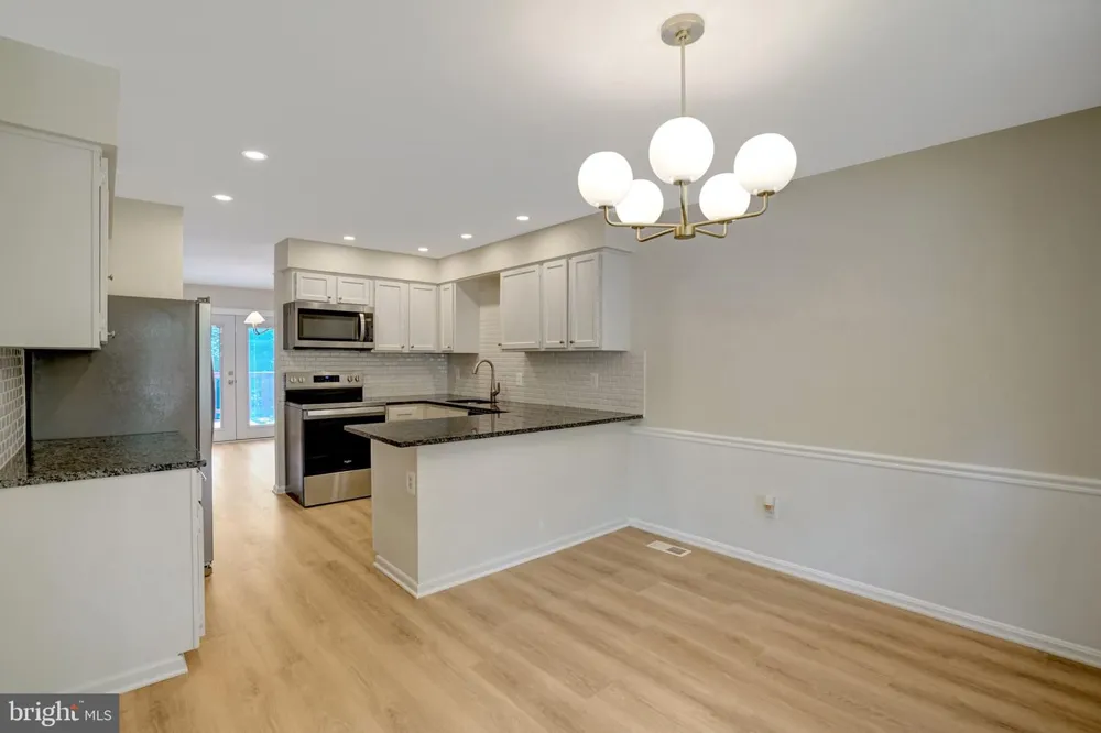 8847 WINDING HOLLOW WAY Springfield, VA 22152