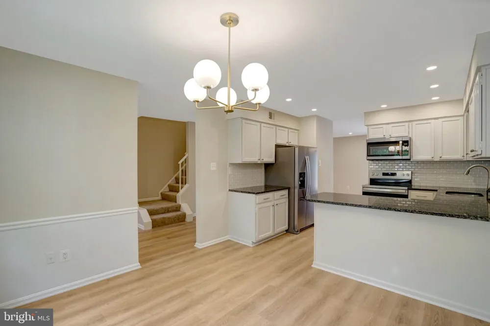 8847 WINDING HOLLOW WAY Springfield, VA 22152