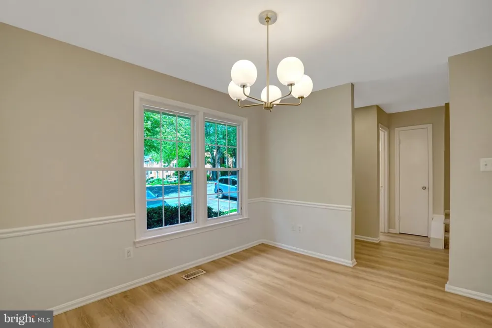 8847 WINDING HOLLOW WAY Springfield, VA 22152