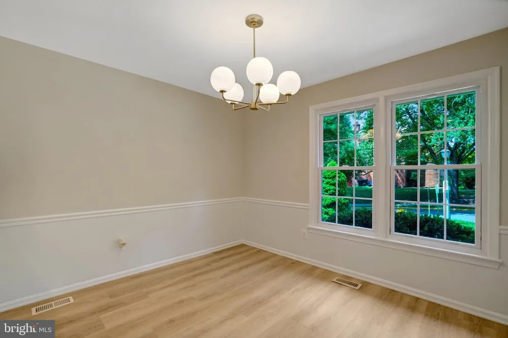 8847 WINDING HOLLOW WAY Springfield, VA 22152