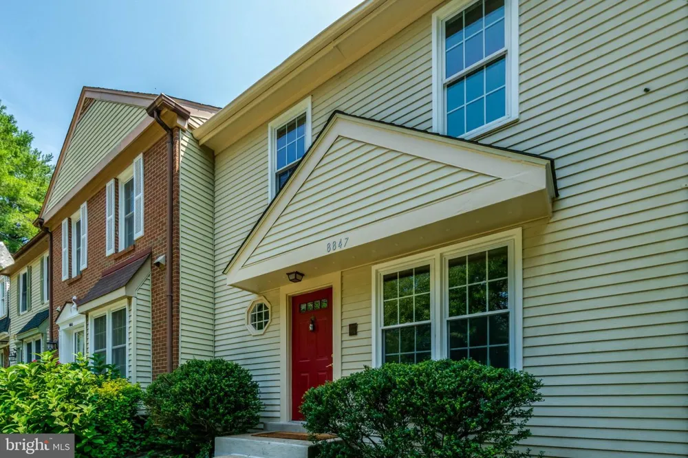 8847 WINDING HOLLOW WAY Springfield, VA 22152