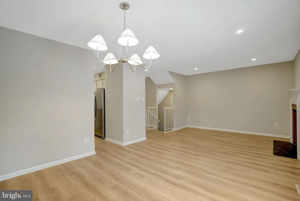 8847 WINDING HOLLOW WAY Springfield, VA 22152